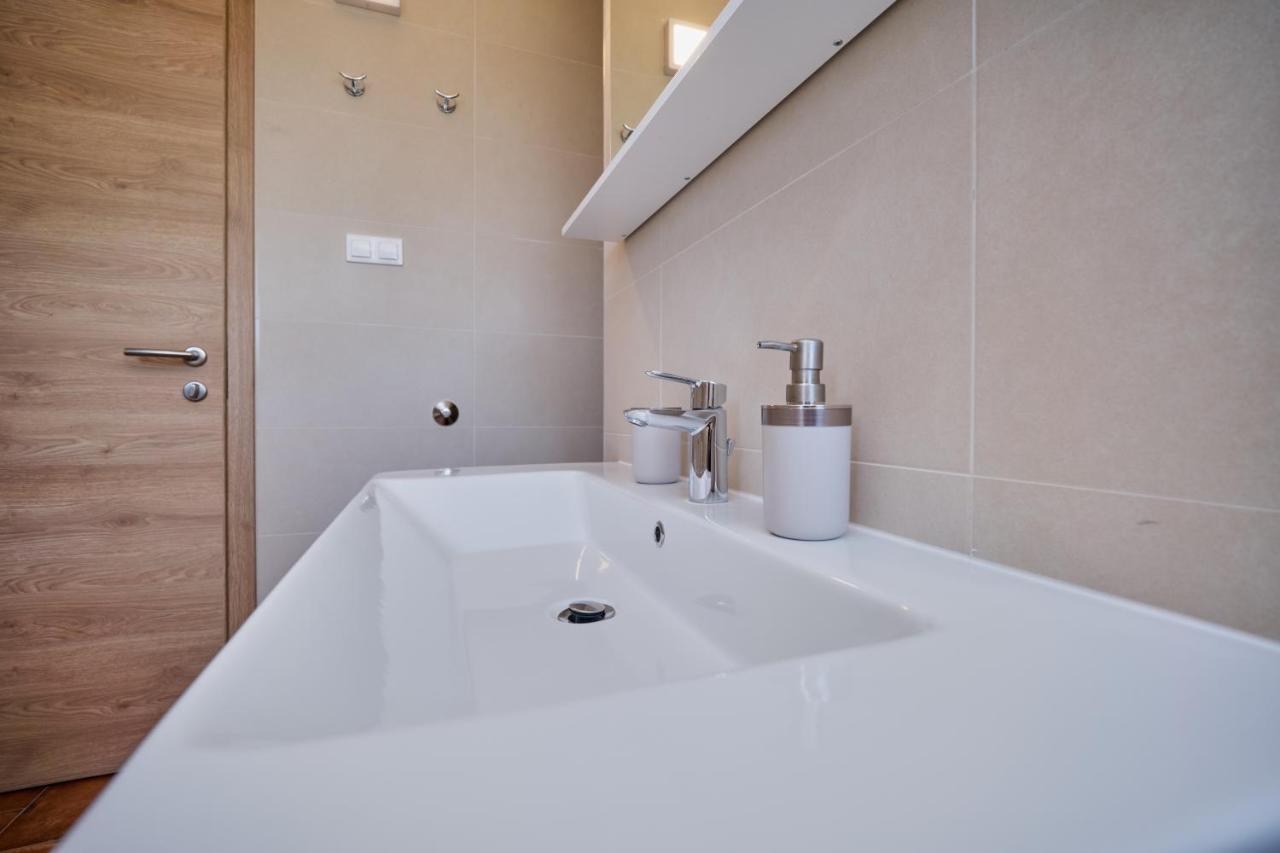 Anovi Holiday Homes By Litto Trogir Buitenkant foto