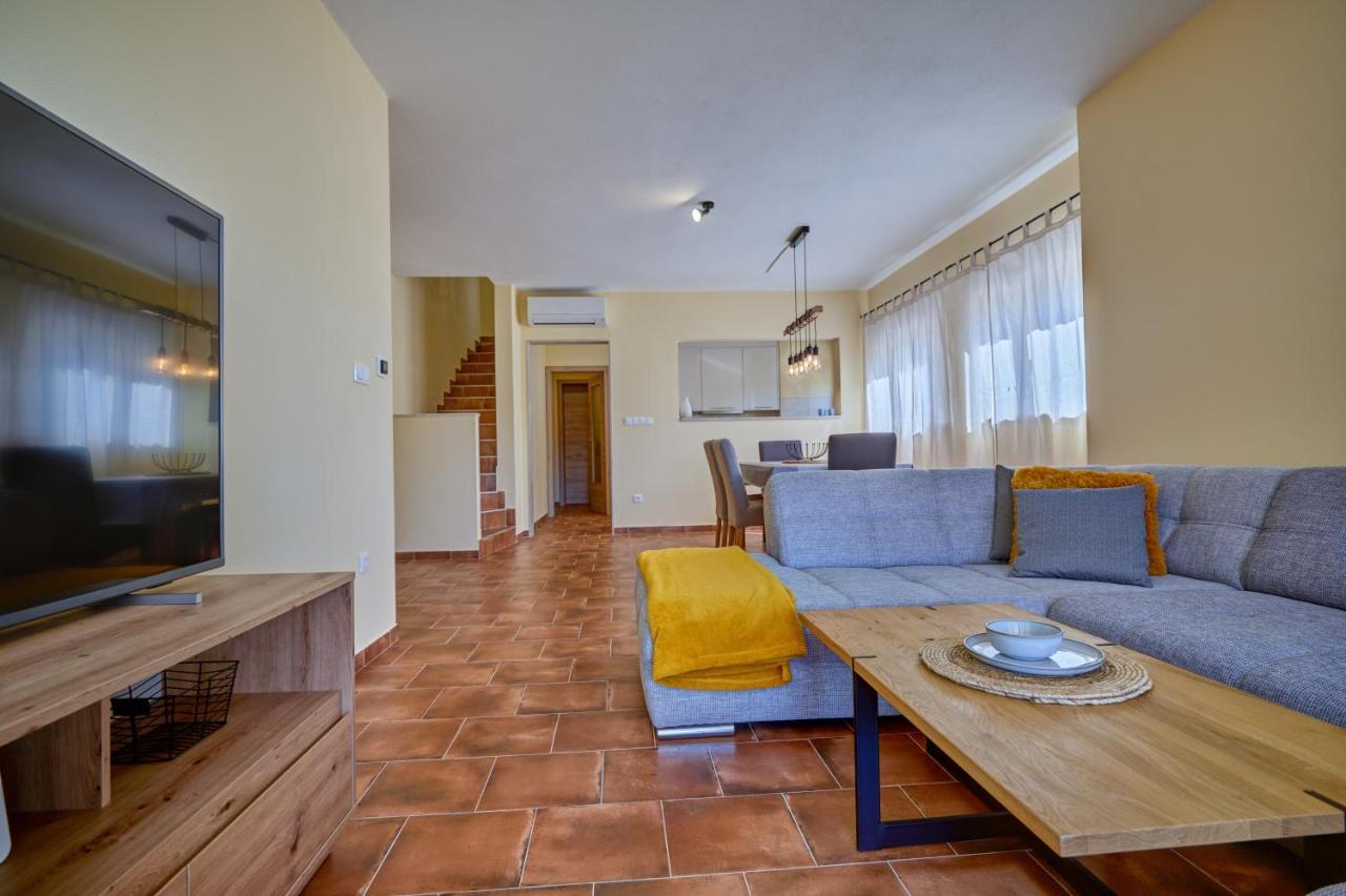 Anovi Holiday Homes By Litto Trogir Buitenkant foto